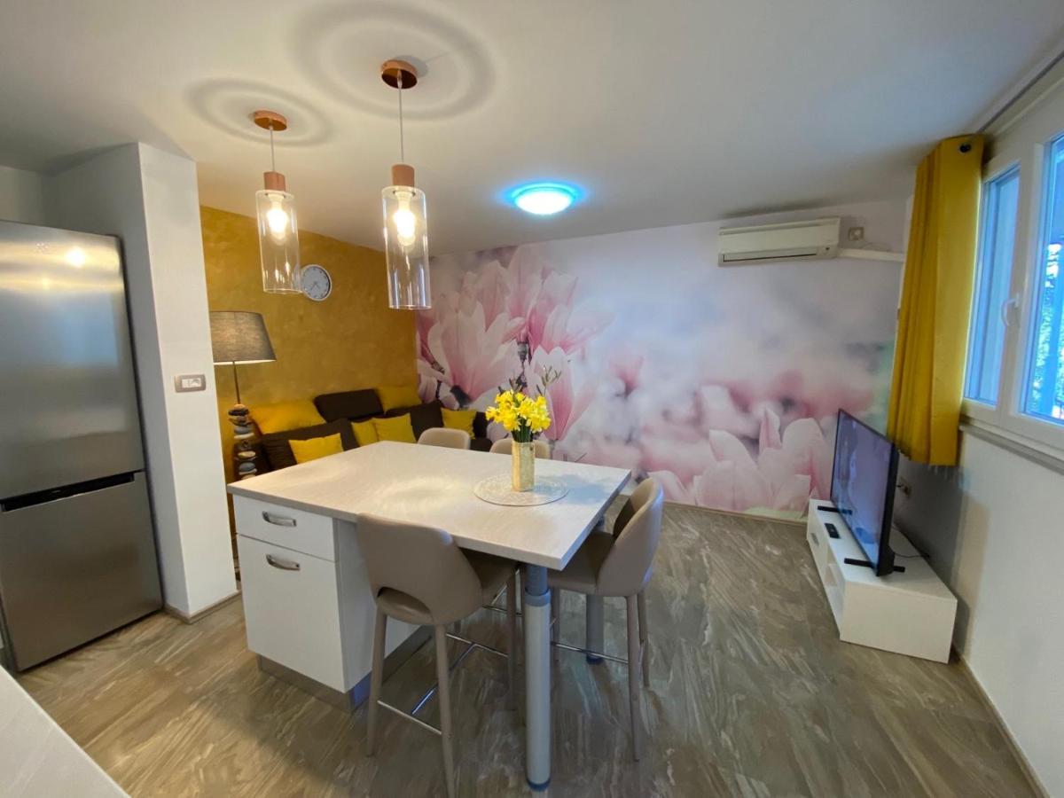 Apartamento Mali Stan Opatija Exterior foto